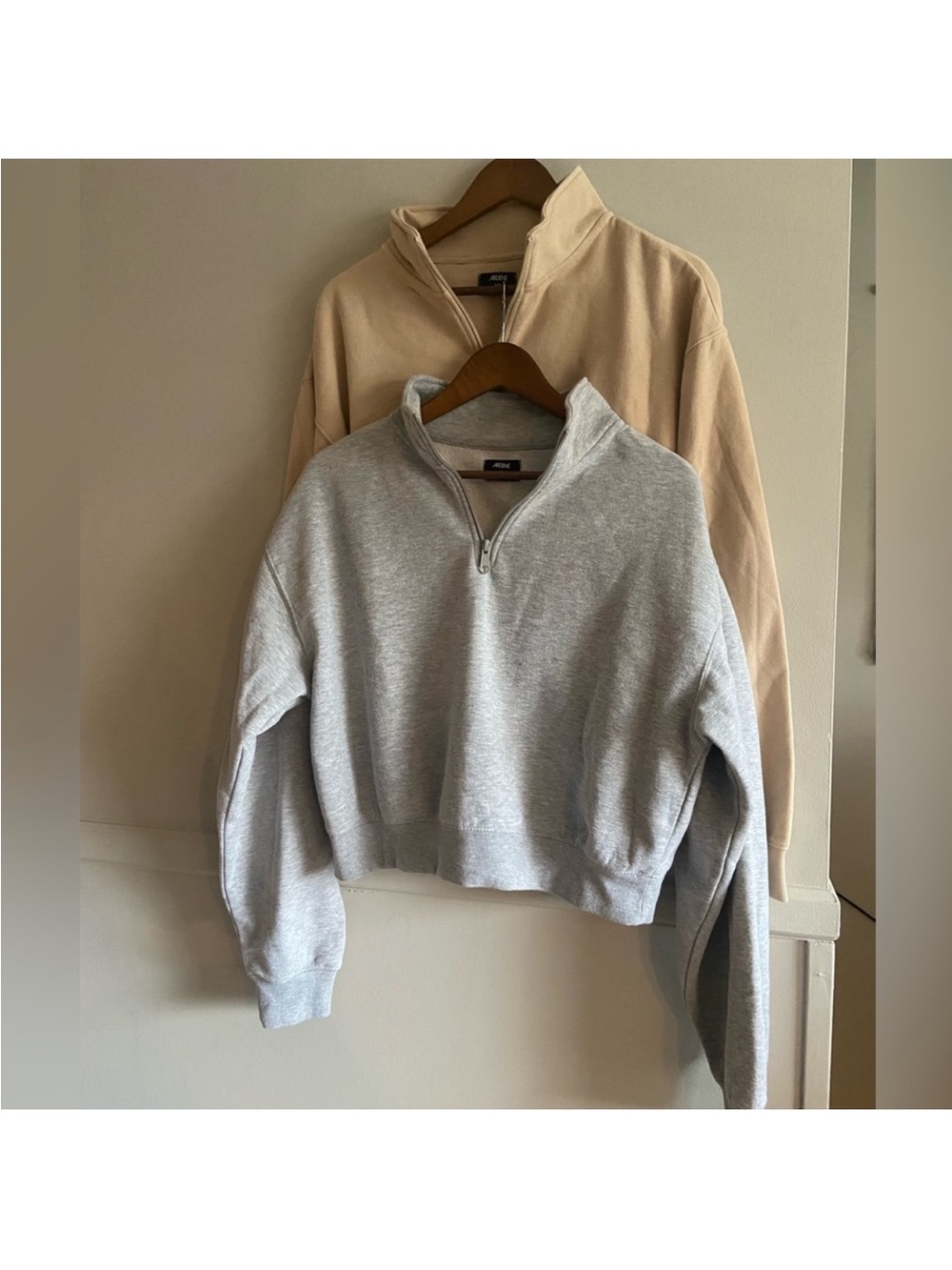 ❗️BUNDLE ❗️ Ardene cropped sweaters - Picture 1 of 9